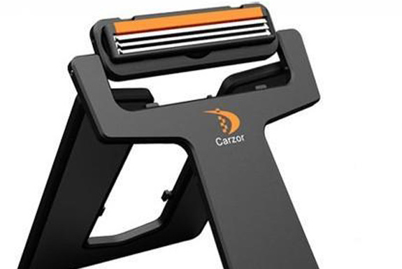 Crazor: The Credit Card-Sized Razor